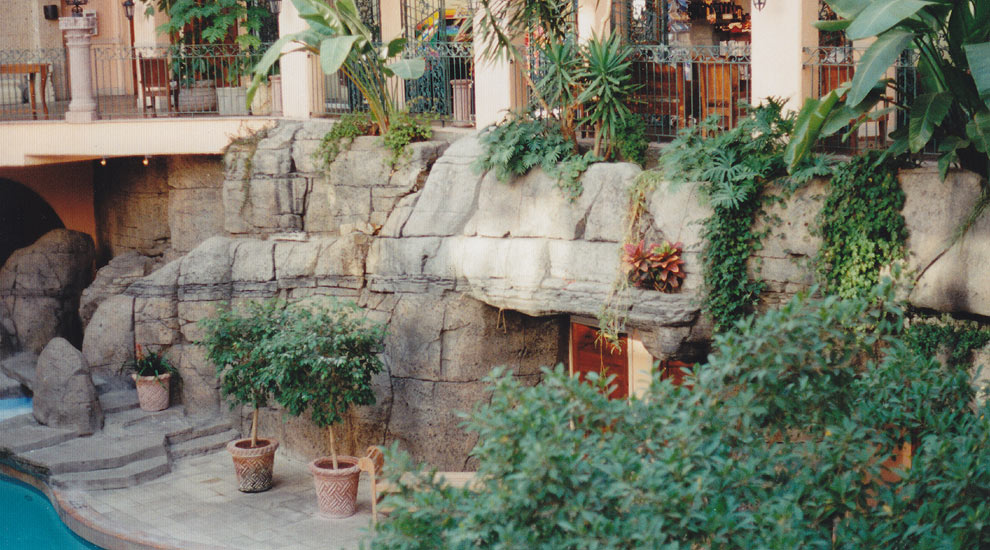 Courtyard at the Pacific Inn in White Rock, B.C.